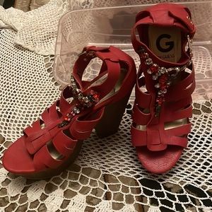 Guess* EMBELLISHED Red Buckled Heels
